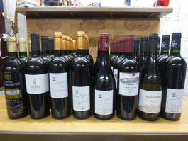 Lot mit 48 Fl. Frankreich Rot & Weisswein 1993 - 2018