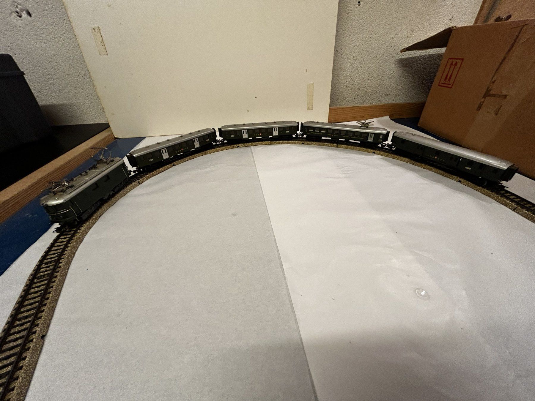 Märklin Modellini di ferrovie: Modelleisenbahn Märklin – Usato da Hombrechtikon venduto da HW18 1