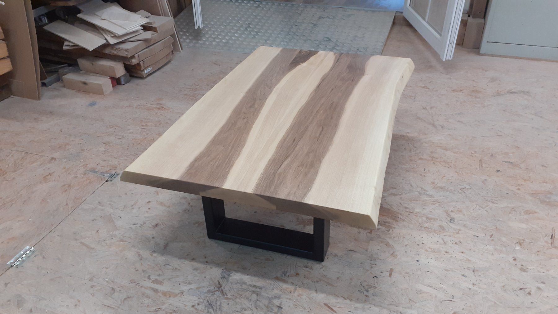 Holzartikel: Salontisch aus Nussbaumholz massiv – Neu (gemäss Beschreibung) aus Altishofen von Rossi464 6