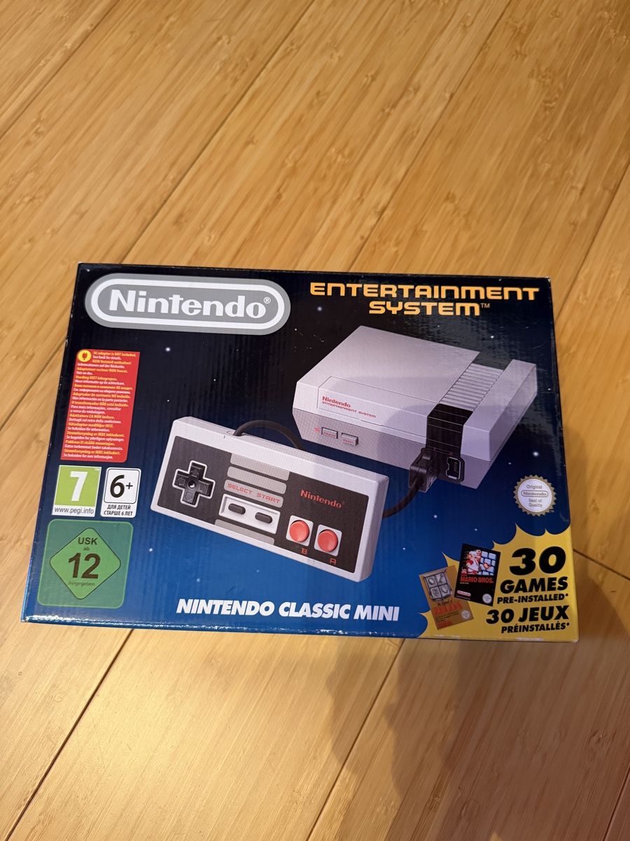 Nintendo Console: NES Classic Mini - fast wie neu – Nuovo (secondo la descrizione) da Münchenbuchsee venduto da Firebold 1