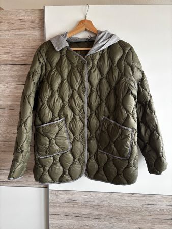Steppjacke mit Kapuze, Khaki, Grösse M, neuwertig!