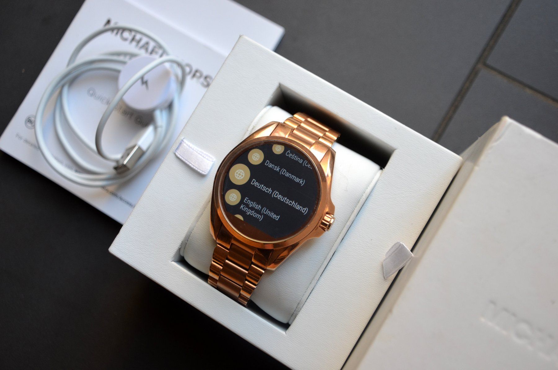 Michael Kors Smartwatch: Michael Kors Bradshaw Touchscreen Smartwatch – Usato da Collonges venduto da arashee 1