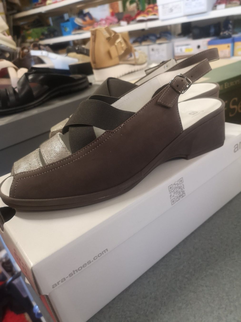 Ara Chaussures femmes: ARA – Neuf avec emballage d'origine à Möhlin par Highwaytom