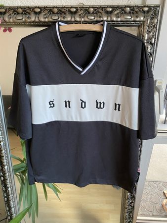 Cooles Shirt, Gr. S oversize, neuwertig