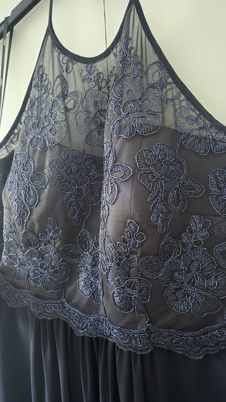 Kleider: Abendkleid Bodenlang dunkelblau Spitze Grösse 42 – Gebraucht aus Kloten von Chrigi_17 1