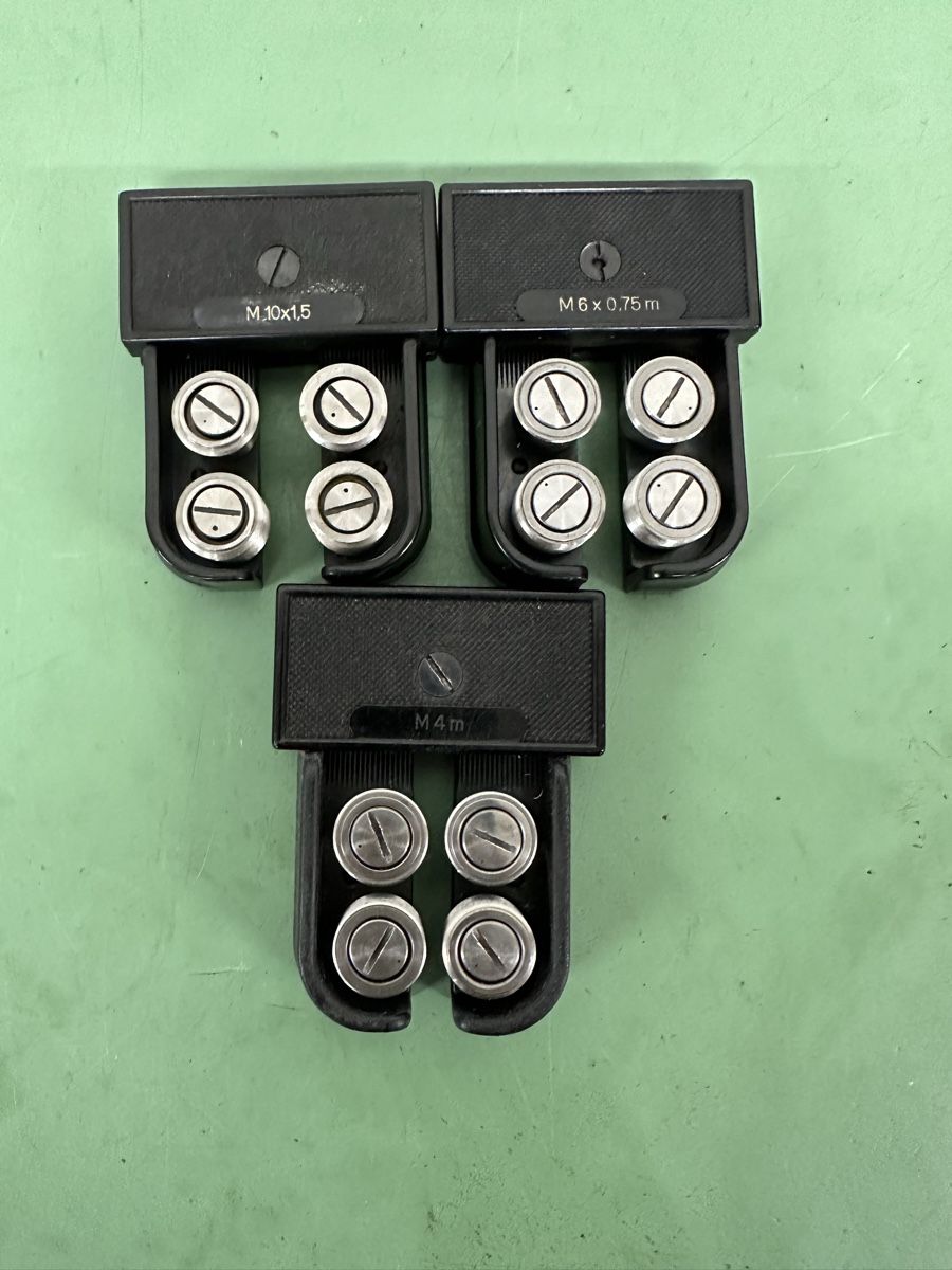 Tous les outils: Gewindelehrring, Thread Gauge,M4, M6, M10x1.5  – D'occasion à Aarberg par SNMachines
