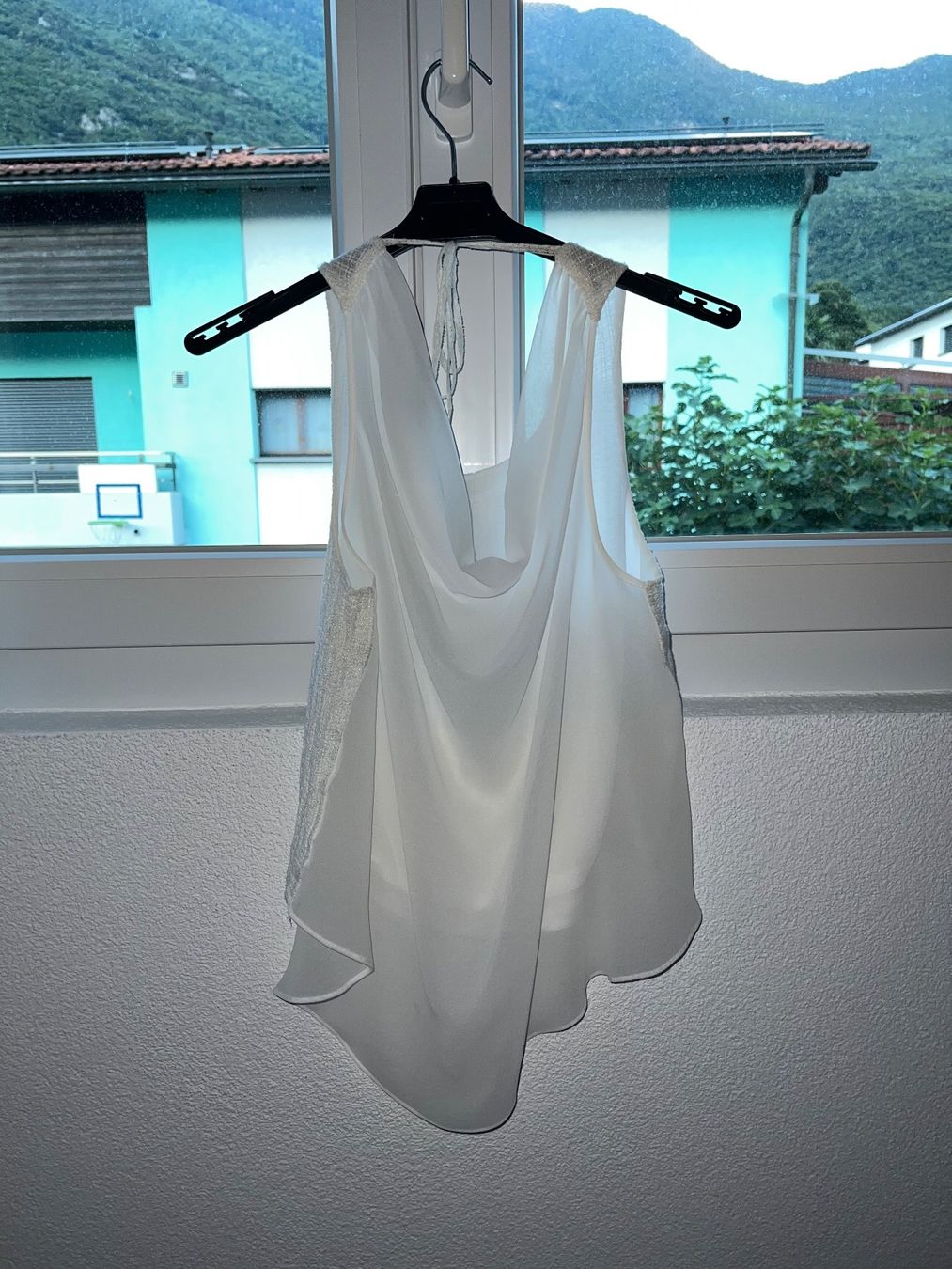 T-shirt: Maglietta elegante – Usato da Claro venduto da kel_v7dj 1