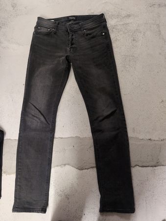 Schicke Herren Jeans von Jack&Jones Grösse 31/32