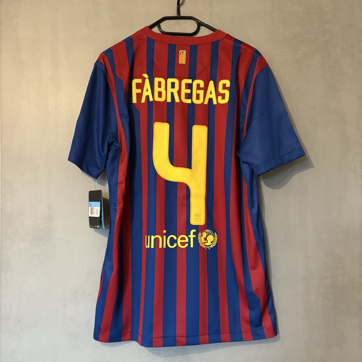 Nike Canottiere & Pantaloni: Fc Barcelona Trikot Nike Fabregas neu – Nuovo (secondo la descrizione) da Winterthur venduto da LaBodega 3