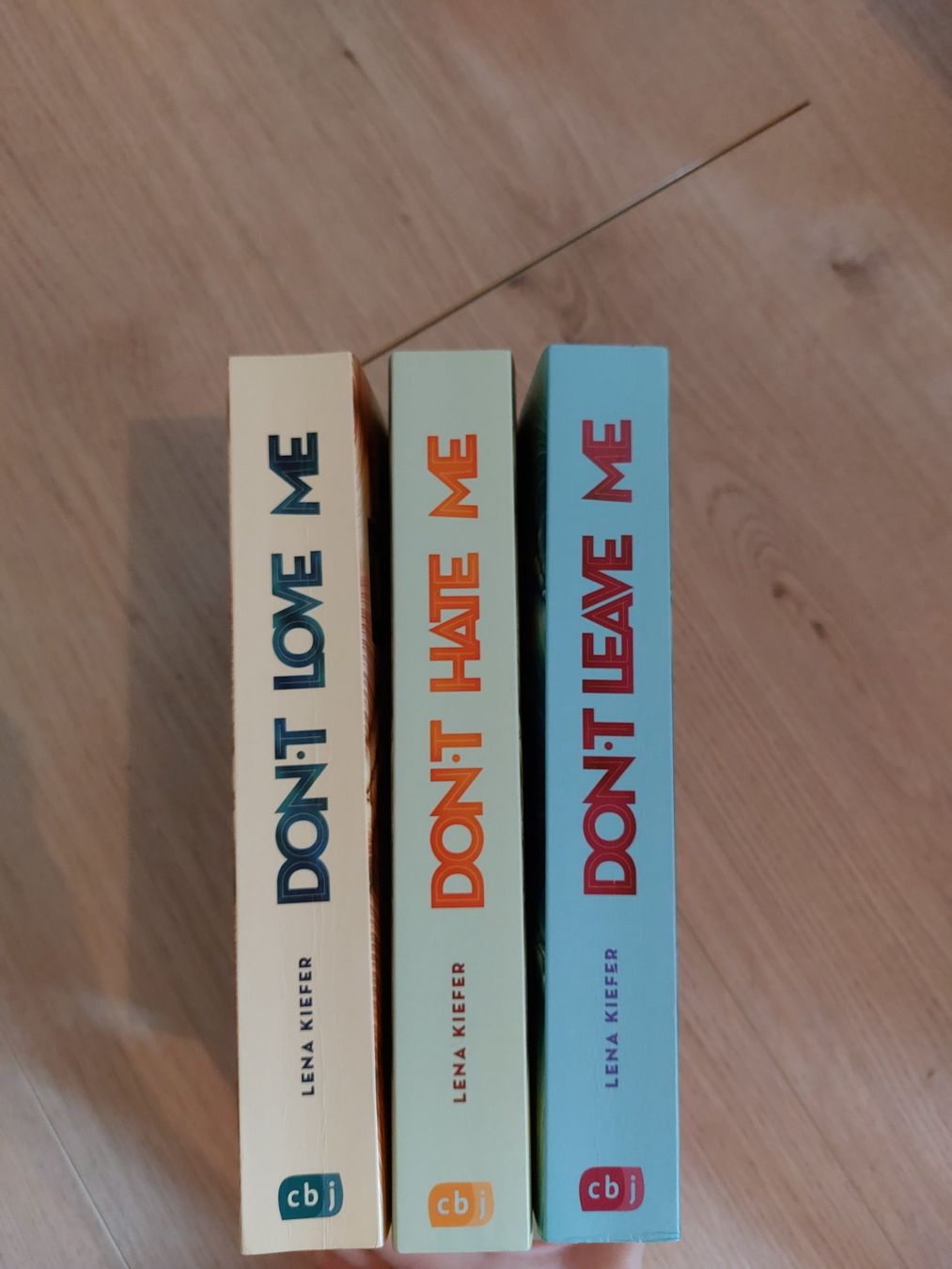 Libri: Don't Love/Hate/Leave Me - Band 1-3 – Usato da Untereggen venduto da ros_kz89 1