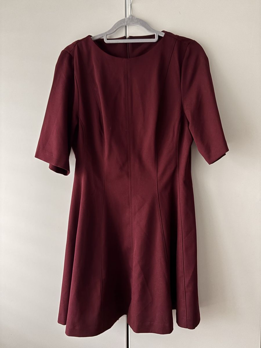 H&M Kleider: Weinrotes kurzes Kleid – Neu (gemäss Beschreibung) aus Appenzell von csm_ina