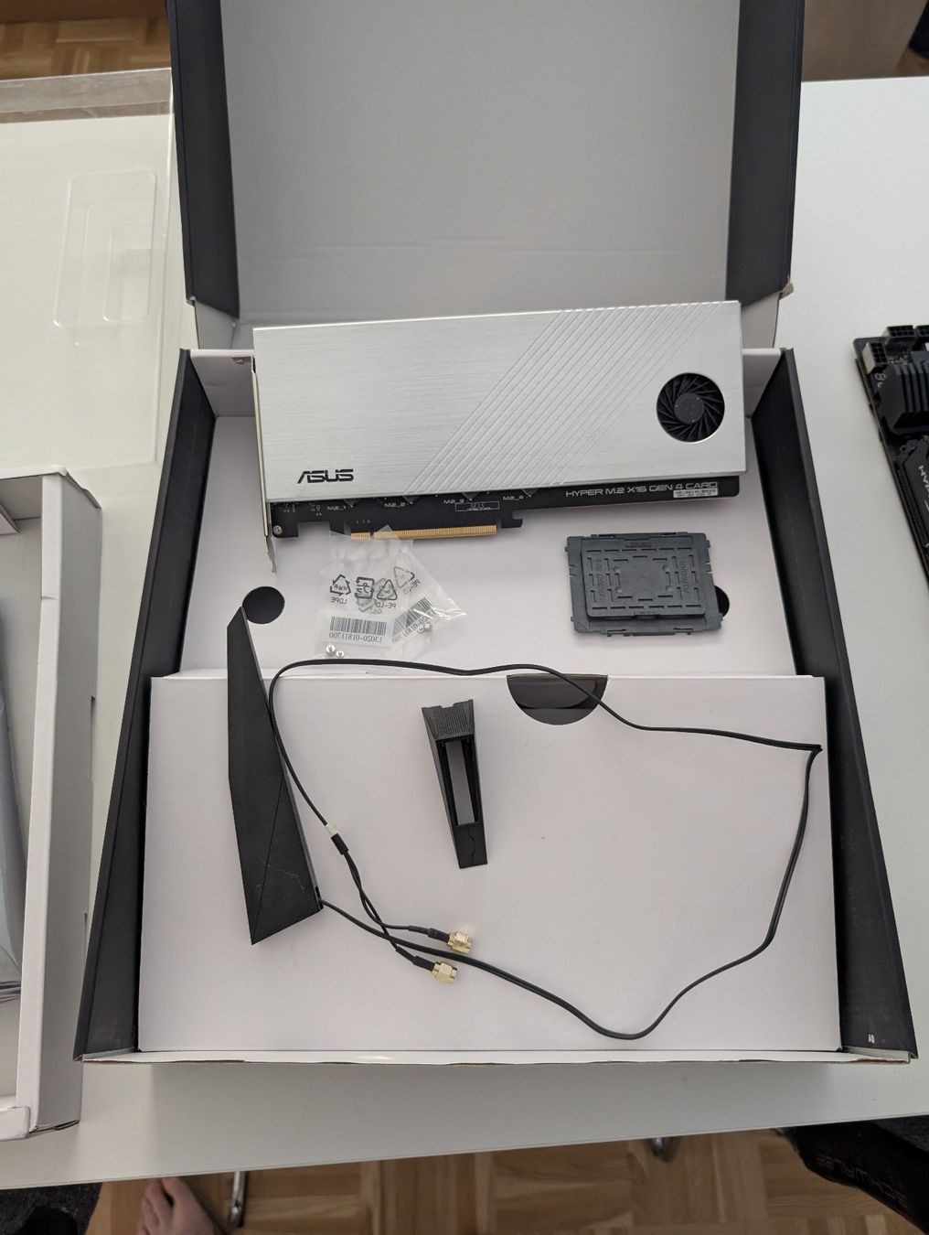 Amd Composants électroniques: AMD Ryzen Threadripper PRO 5975WX, Asus Pro WS WRX80E-SAGE – D'occasion à Burgdorf par scheischei 9