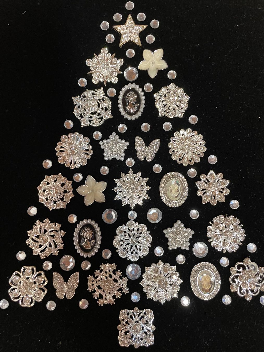 Poster & Bilder: Weihnachtsbaum Bild Schmuck Applikationen Silberfarben – Gebraucht aus Adlikon b.Regensdf von SimoneO01 1
