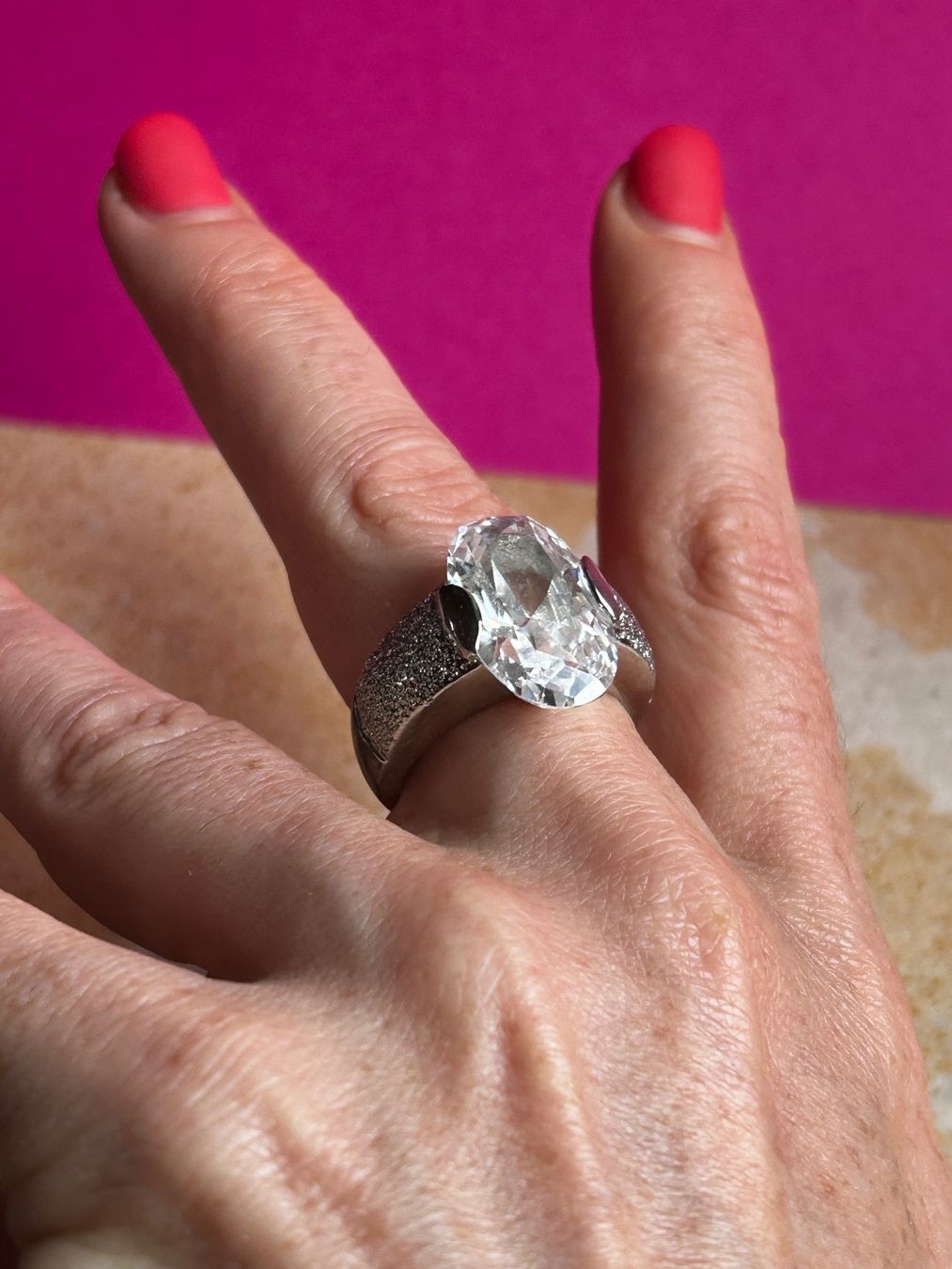 Ringe: Ring mit weissem Stein Gr.60 – Defekt aus Dittingen von Bijoubelle 7