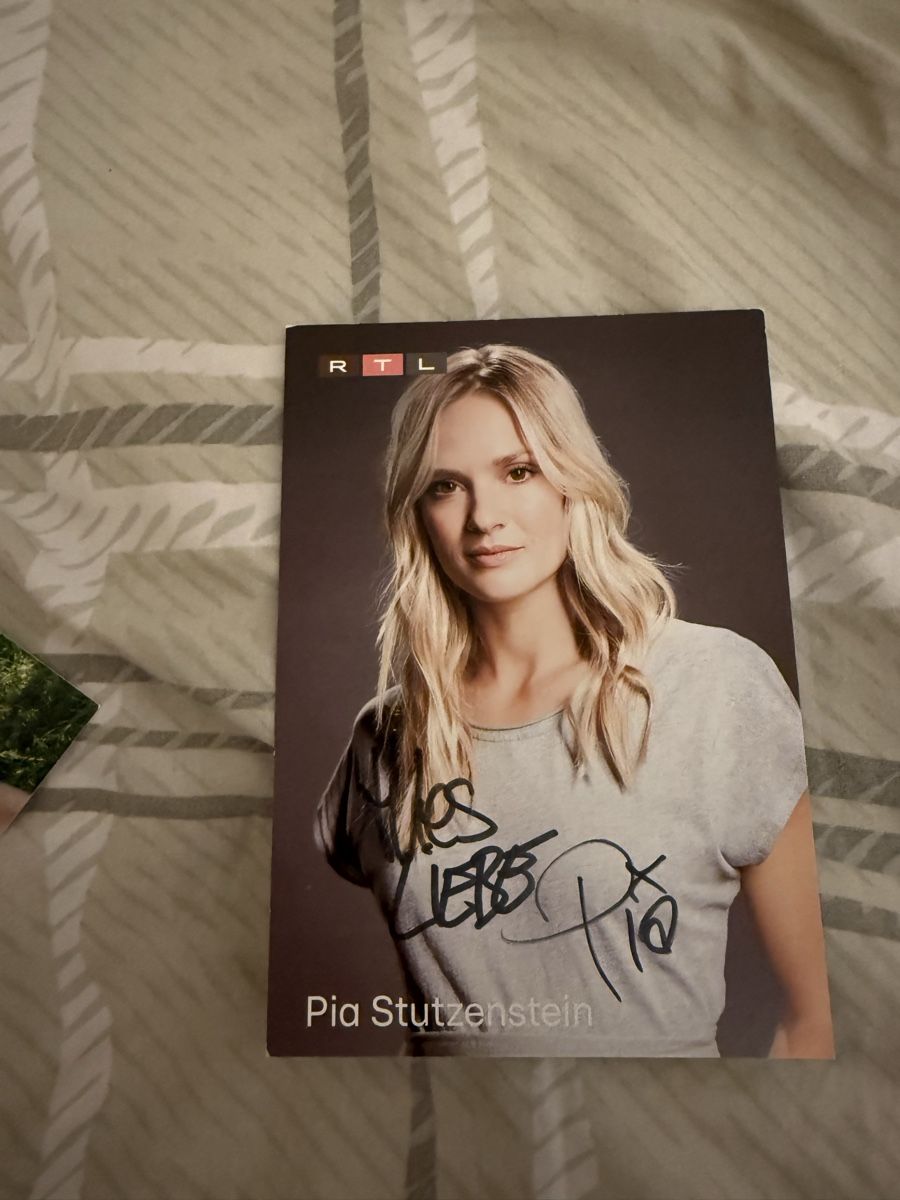 Autografi: Autogrammkarte Pia Stutzenstein – Usato da Rüschlikon venduto da andi_841