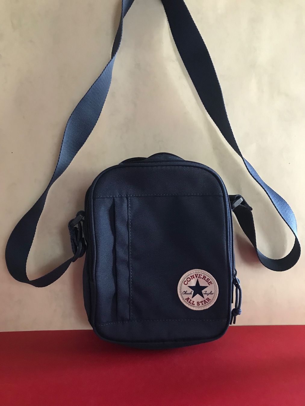 Borse da donna: Tasche robuste dunkelblaue Umhängetasche CONVERSE – Nuovo (secondo la descrizione) da Däniken SO venduto da allerlei54