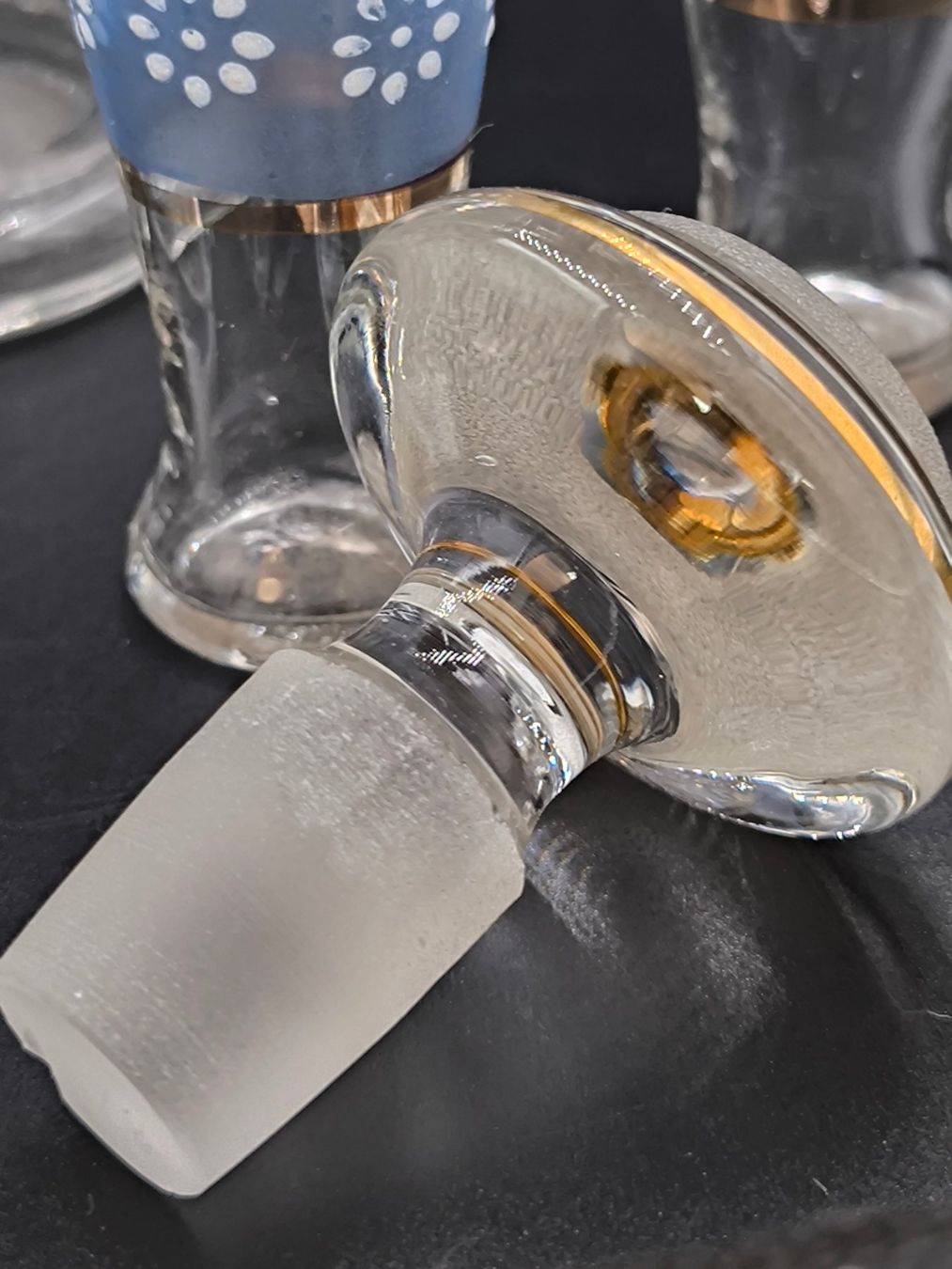 Bicchieri: Antike Likörkaraffe mit 4 Gläsern aus Glas – Usato da Rorschacherberg venduto da snOOpydOg11 3