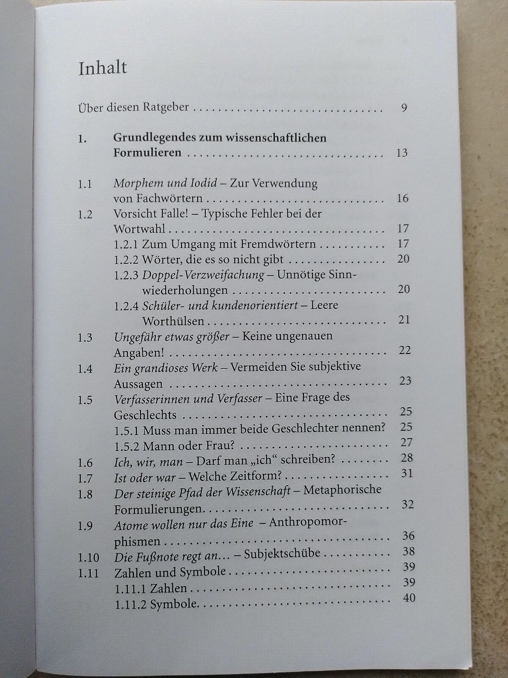 Libri: WISSENSCHAFTLICH FORMULIEREN/ STEFAN KÜHTZ – Usato da Brugg AG venduto da olamim 2