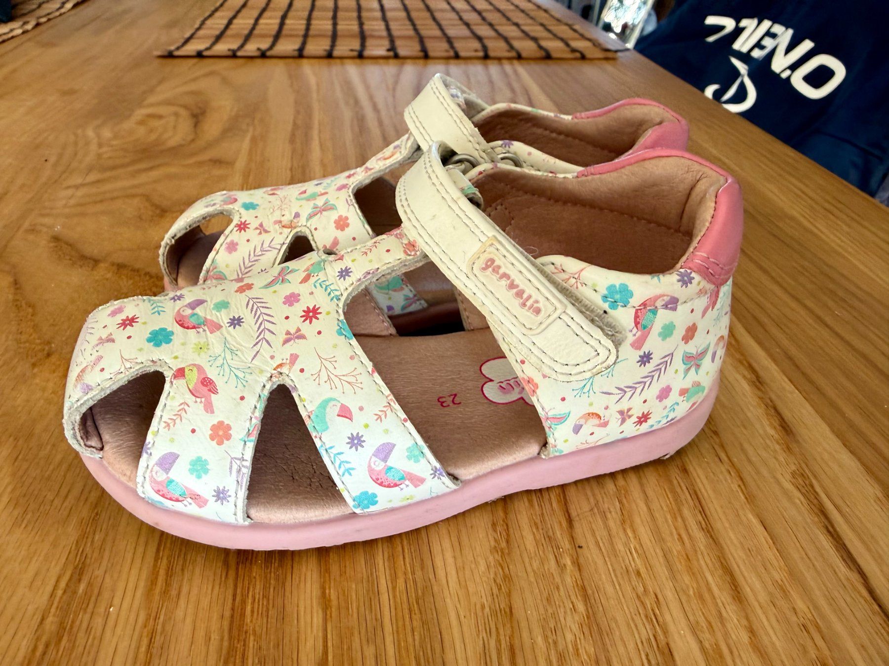 Scarpe per ragazze: Sandalen Garvalin Mädchen Grösse 23 – Usato da Zürich venduto da pla_t6kn