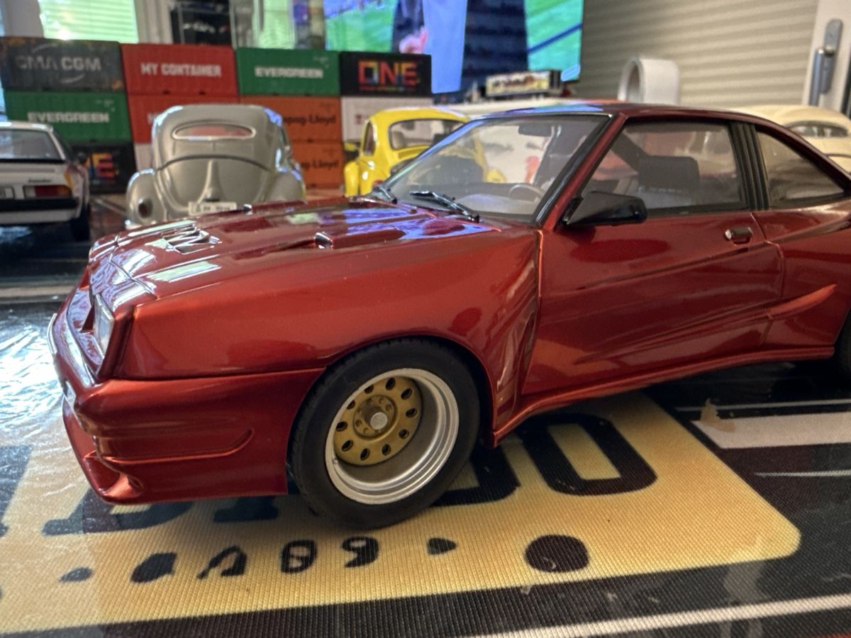Modellini d'auto: Opel Manta  1:18 – Usato da Basel venduto da Zomeg 4