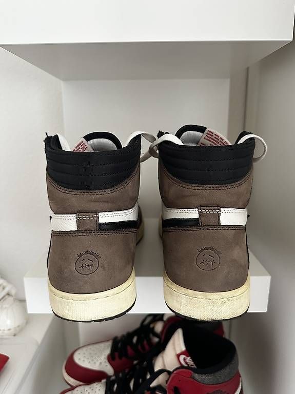 Scarpe da uomo: Travis Scott Air Jordan 1 High – Usato da Binningen venduto da Ramon_01 1