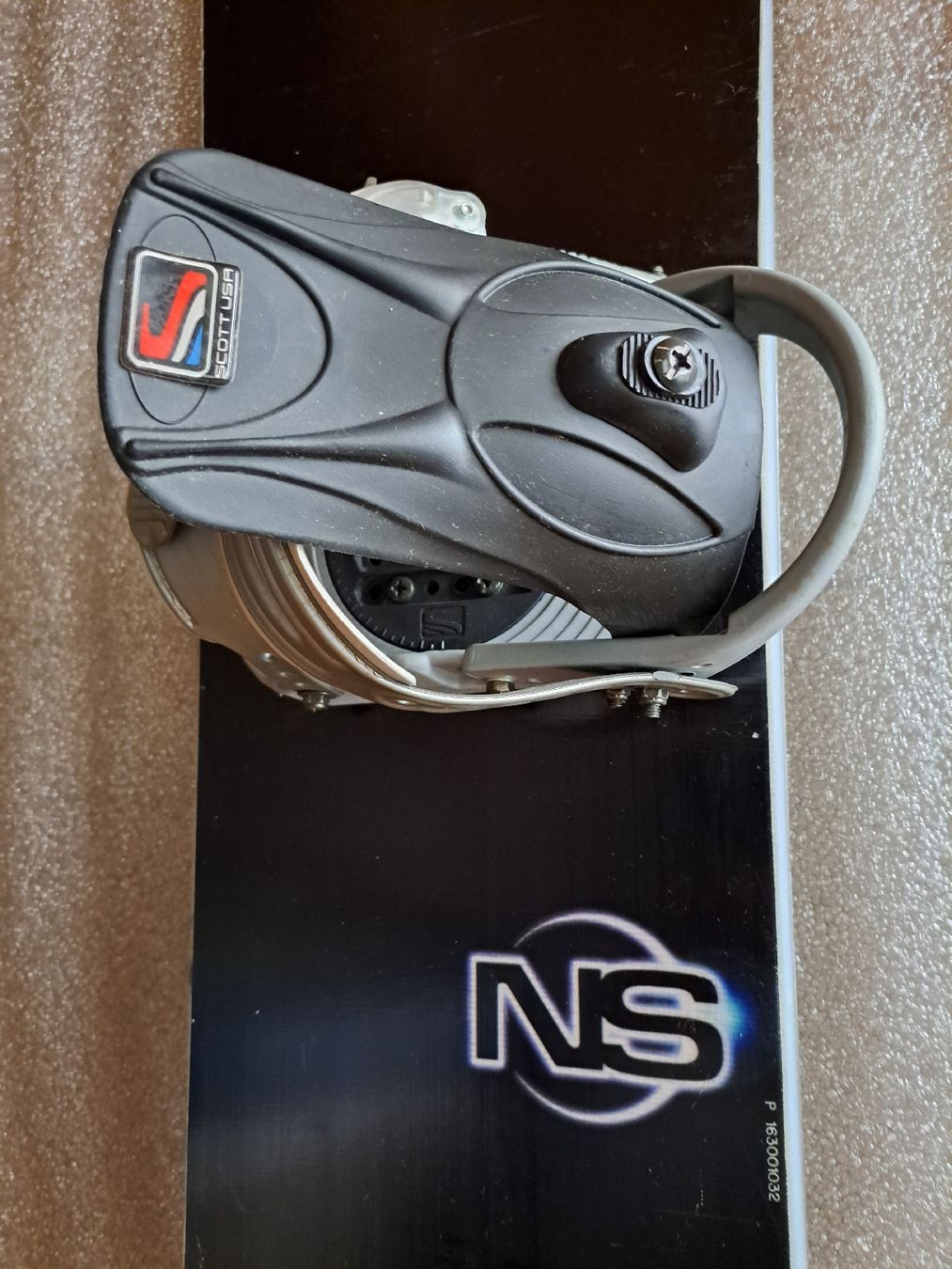 Board: Never Summer Snowboard 163 cm – Usato da Morens FR venduto da Kiscica 1