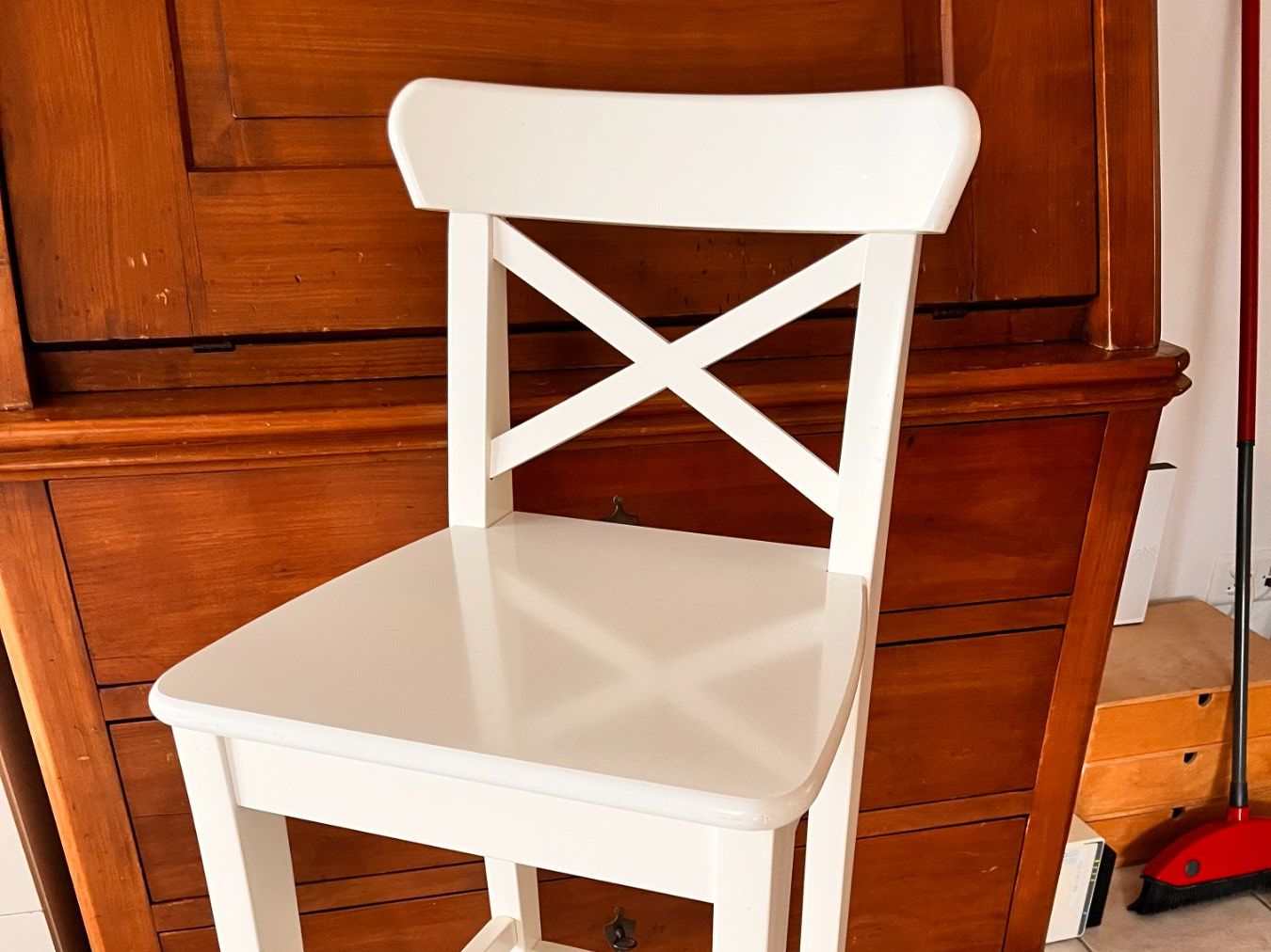 Ikea Seggioloni: Barhocker IKEA weiss – Nuovo (secondo la descrizione) da Malans GR venduto da KasparSch 2