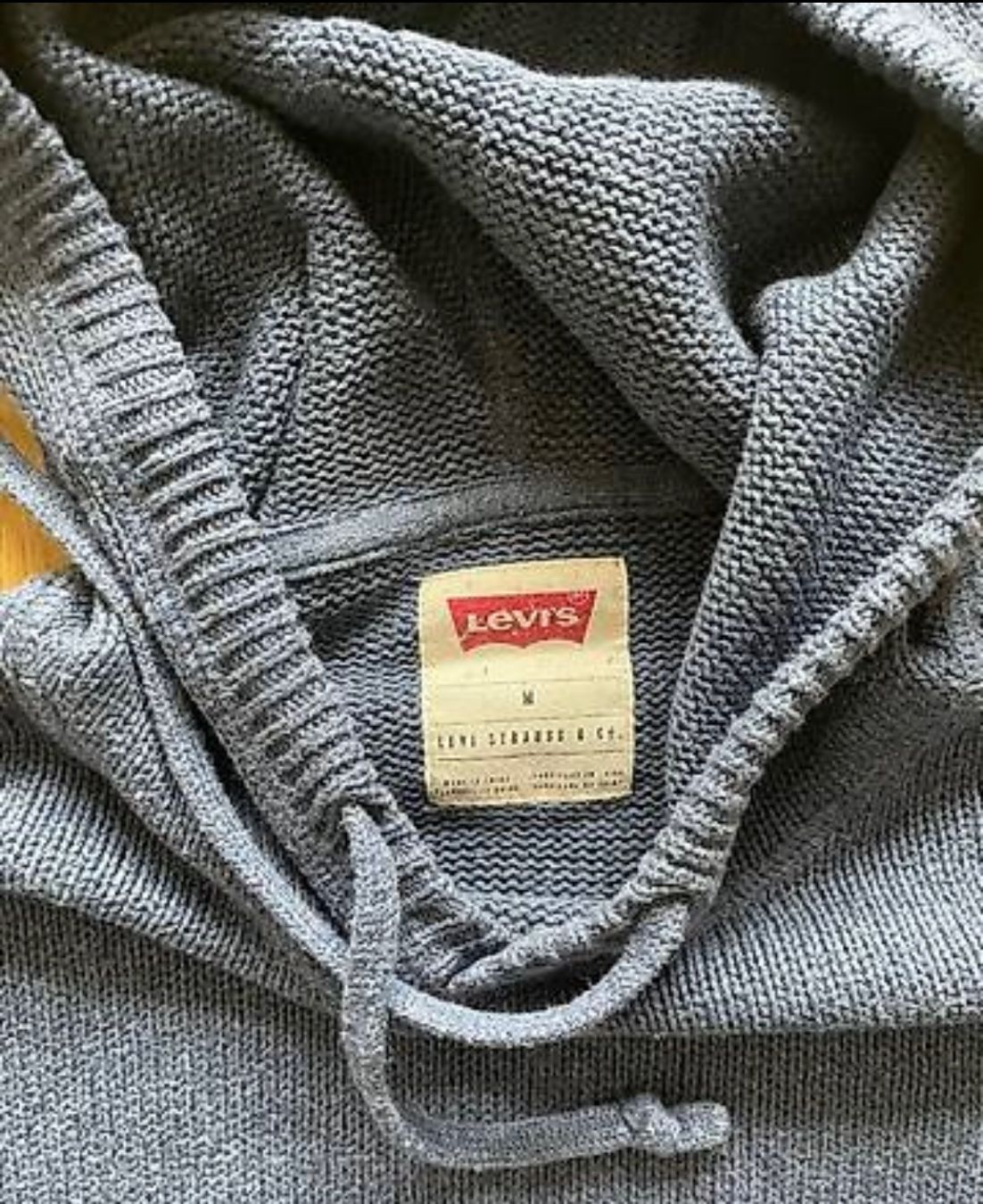 Maglioni & Felpe: Levis Hoodie Pullover Sweater Gr. M Neuwertig – Usato da Zürich venduto da idemehore 1