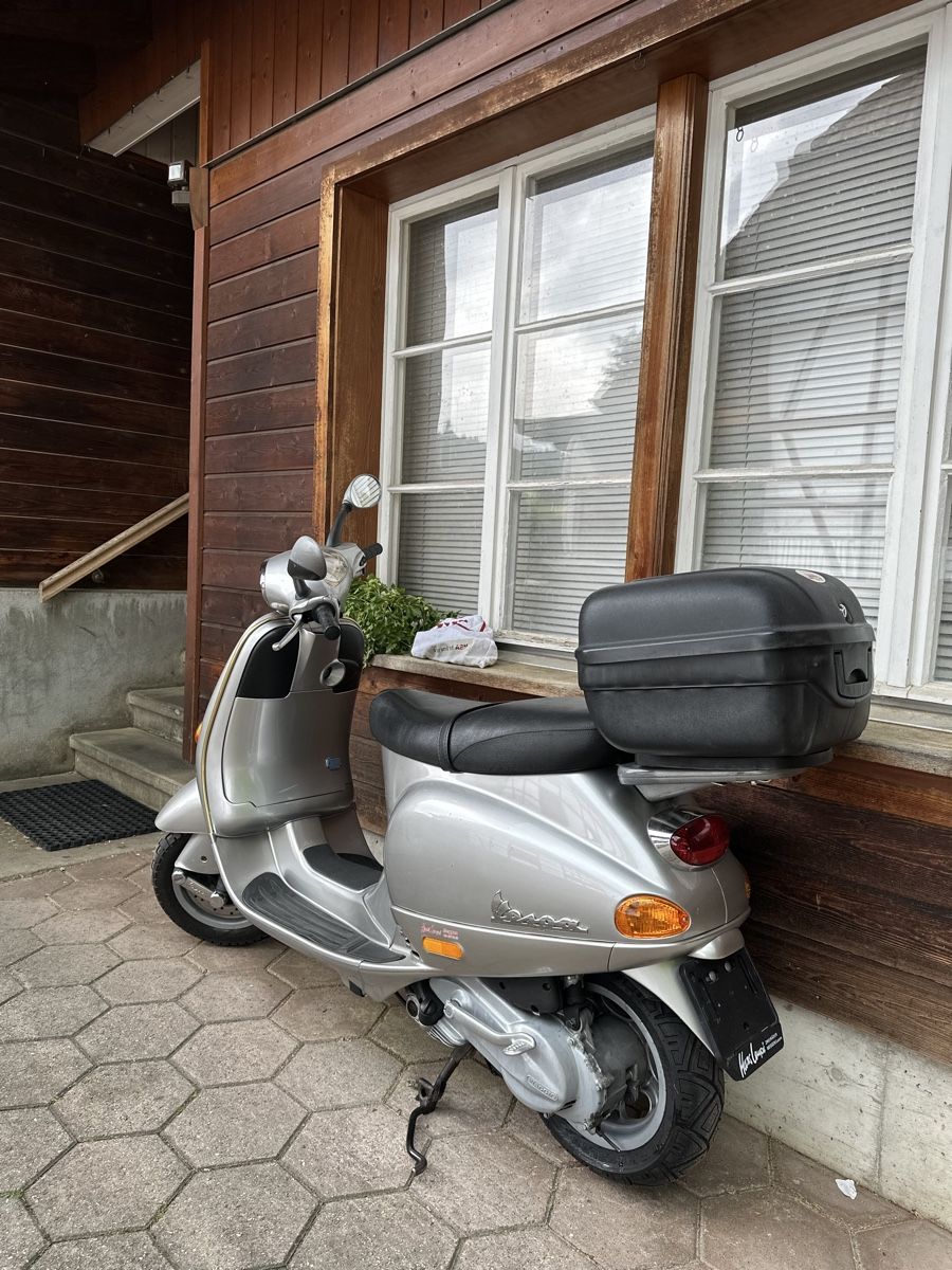 Piaggio Scooters: Piaggio Vespa ET4 125  – D'occasion à Langnau im Emmental par bertoldo03 1
