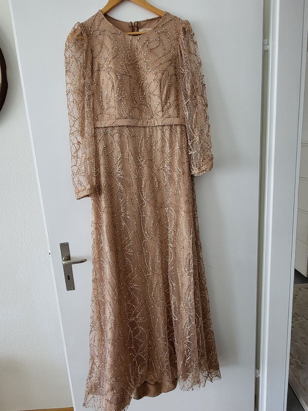 Vestiti: festliches Kleid – Usato da Thayngen venduto da Yildiz 2