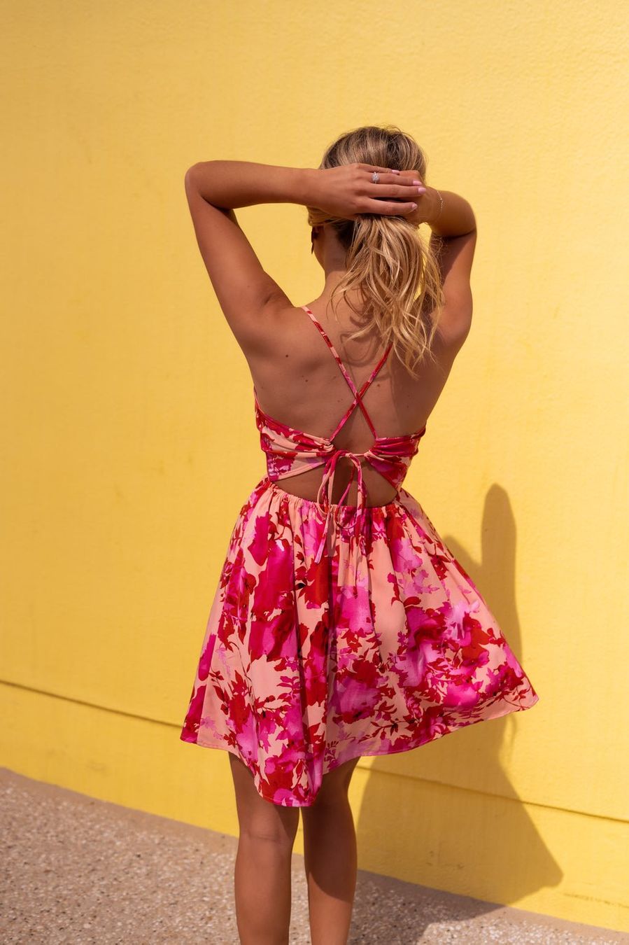 Vestiti: Robe courte à fleurs – Nuovo e nell'imballaggio originale da Hermenches venduto da kar_zj5h