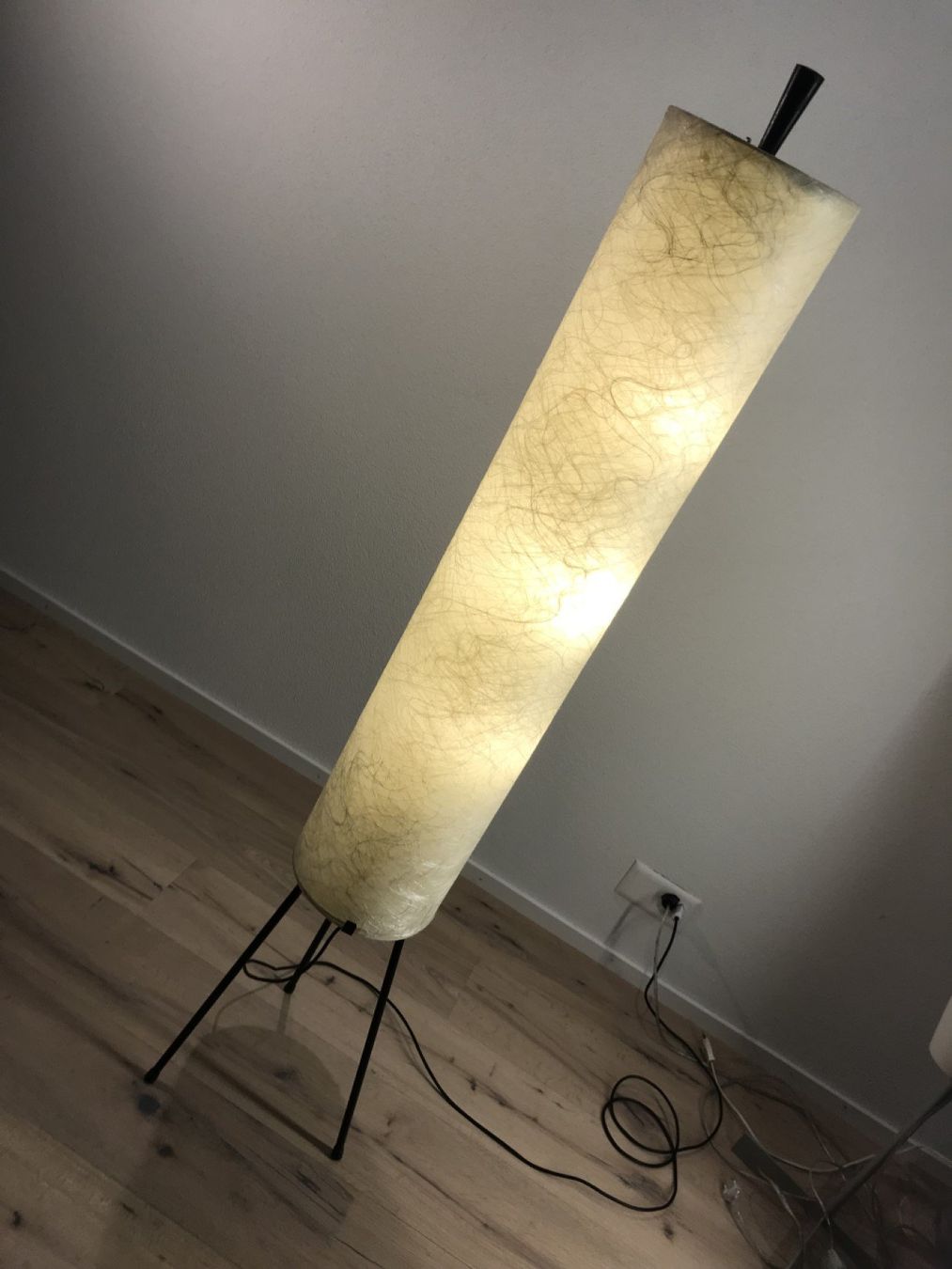 Lampade: Seltene Schweizer Megal Tripod Stehleuchte 60er -70er – Usato da Gersau venduto da pd-design-and-art 2