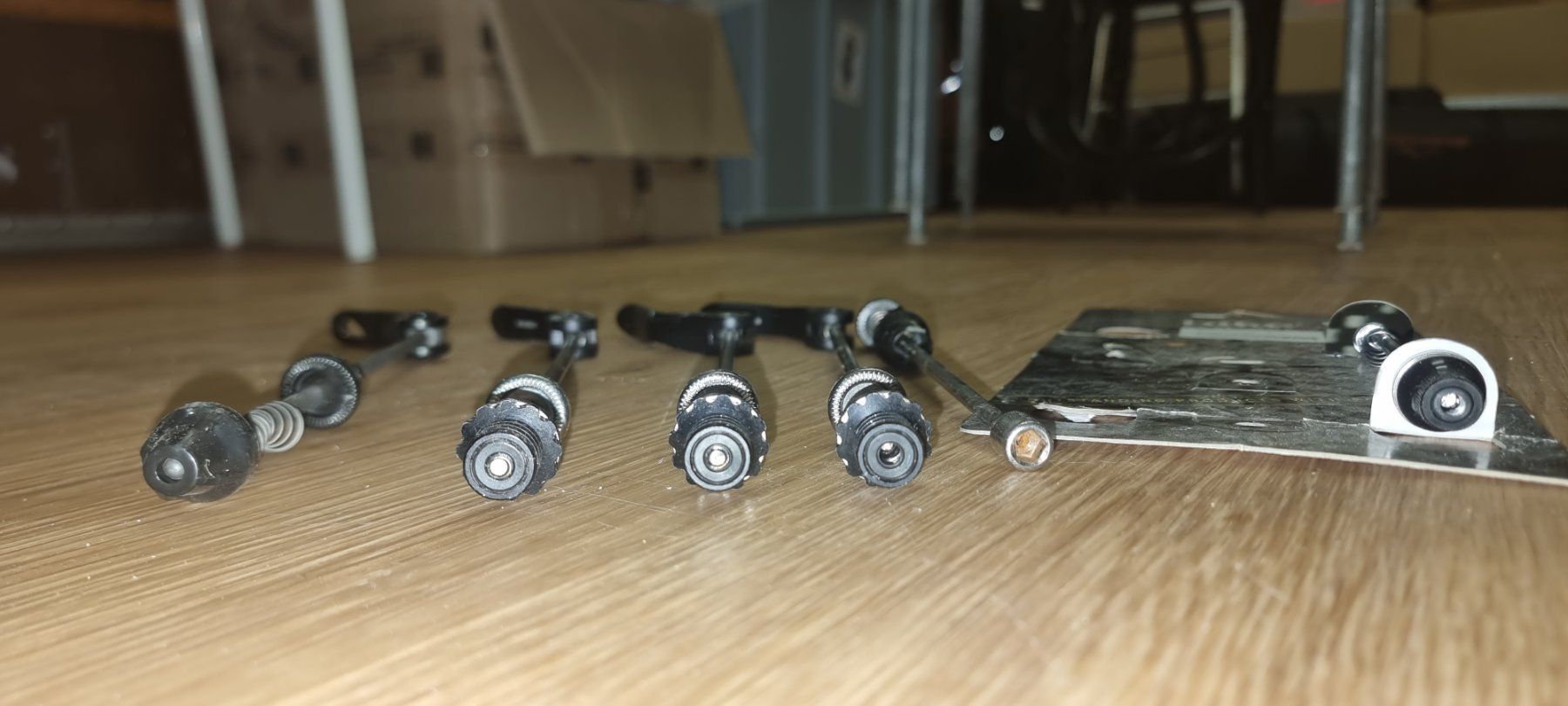 Pièces détachées: Schnellspanner Bike – Neuf (Voir description) à Solothurn par Simuz 1