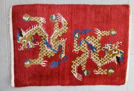 Kleiner Tibetteppich Drachenmotiv rot handgeknüpft 90x60 cm