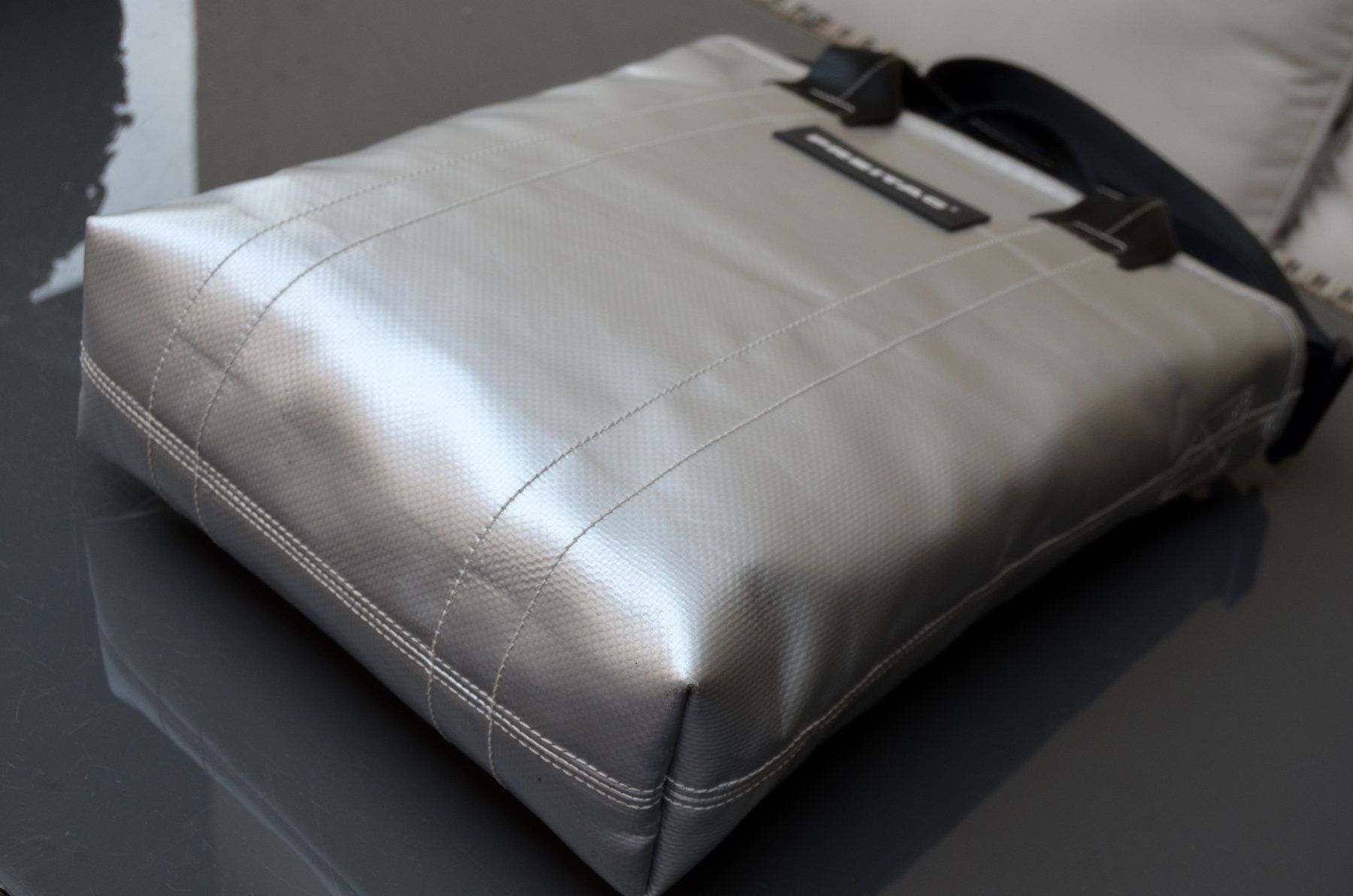 Freitag Borse: Freitag Tasche / sac – Usato da Collonges venduto da arashee 7