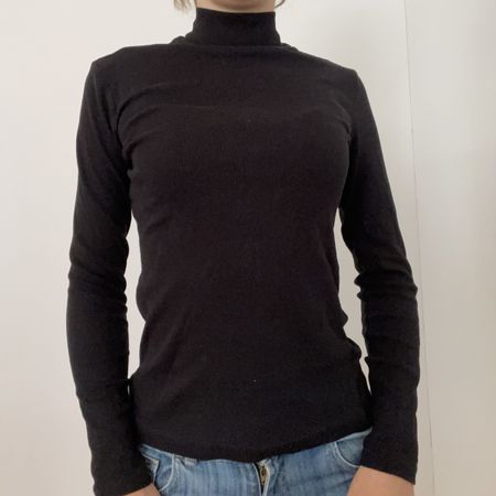 Schwarzer Rollkragenpullover, Grösse S