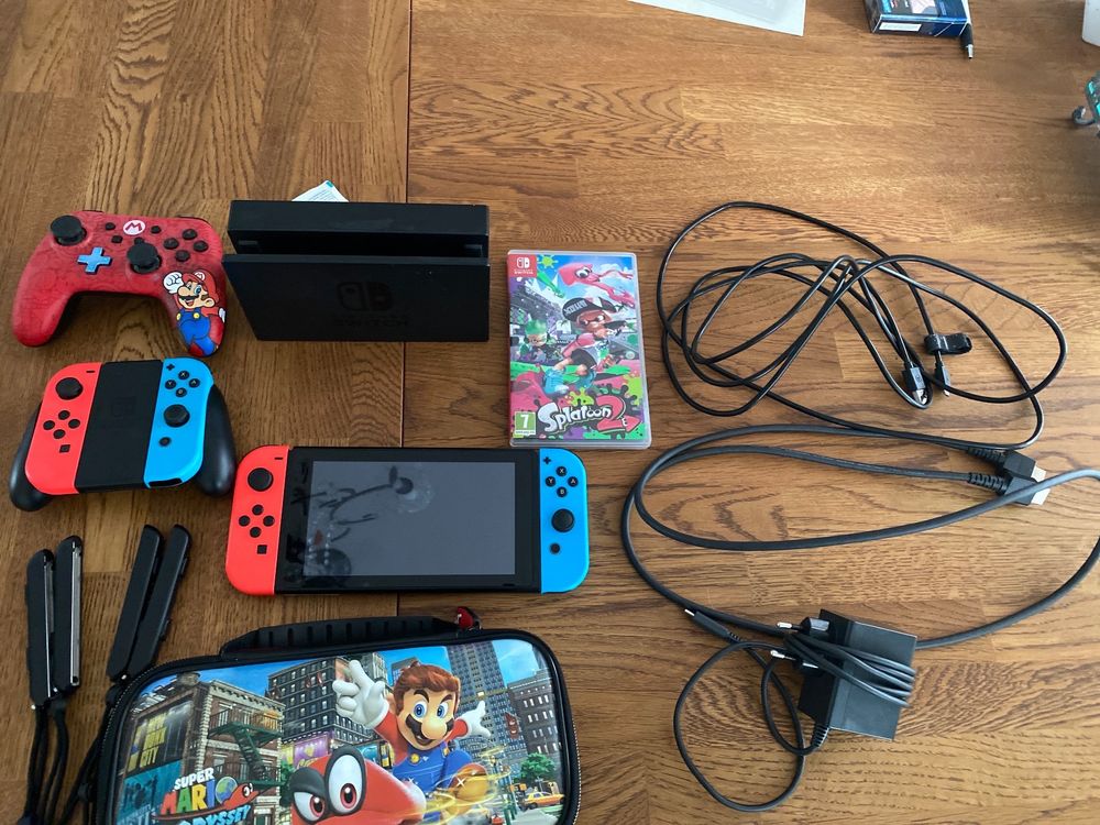 Nintendo Switch + Zubehör Kaufen auf Ricardo