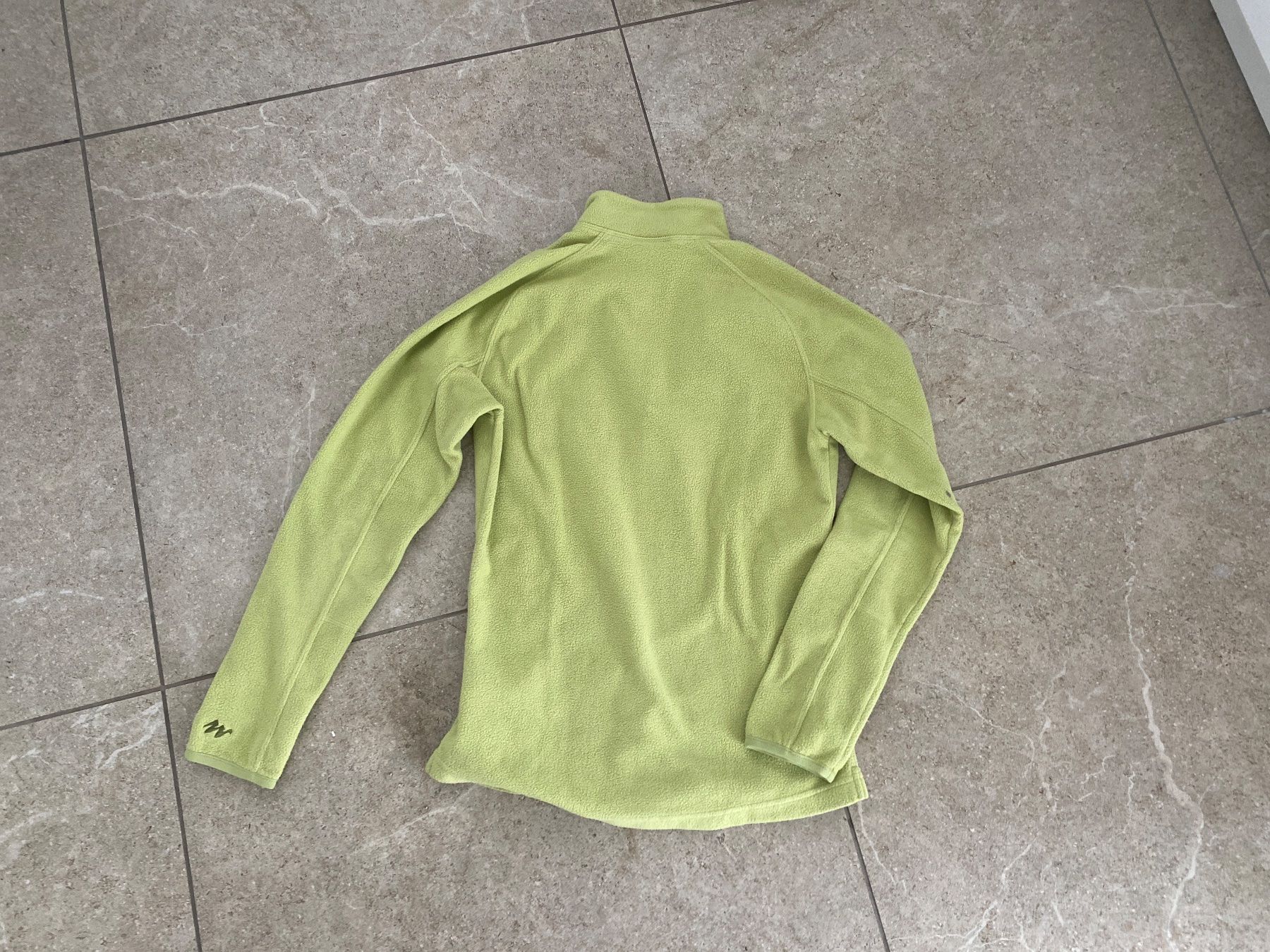 Decathlon Maglioni & Felpe: Fleece Pullover Quechua hellgrün Gr. XS, Zustand einwandfrei – Usato da Gächlingen venduto da Tara_devi 2