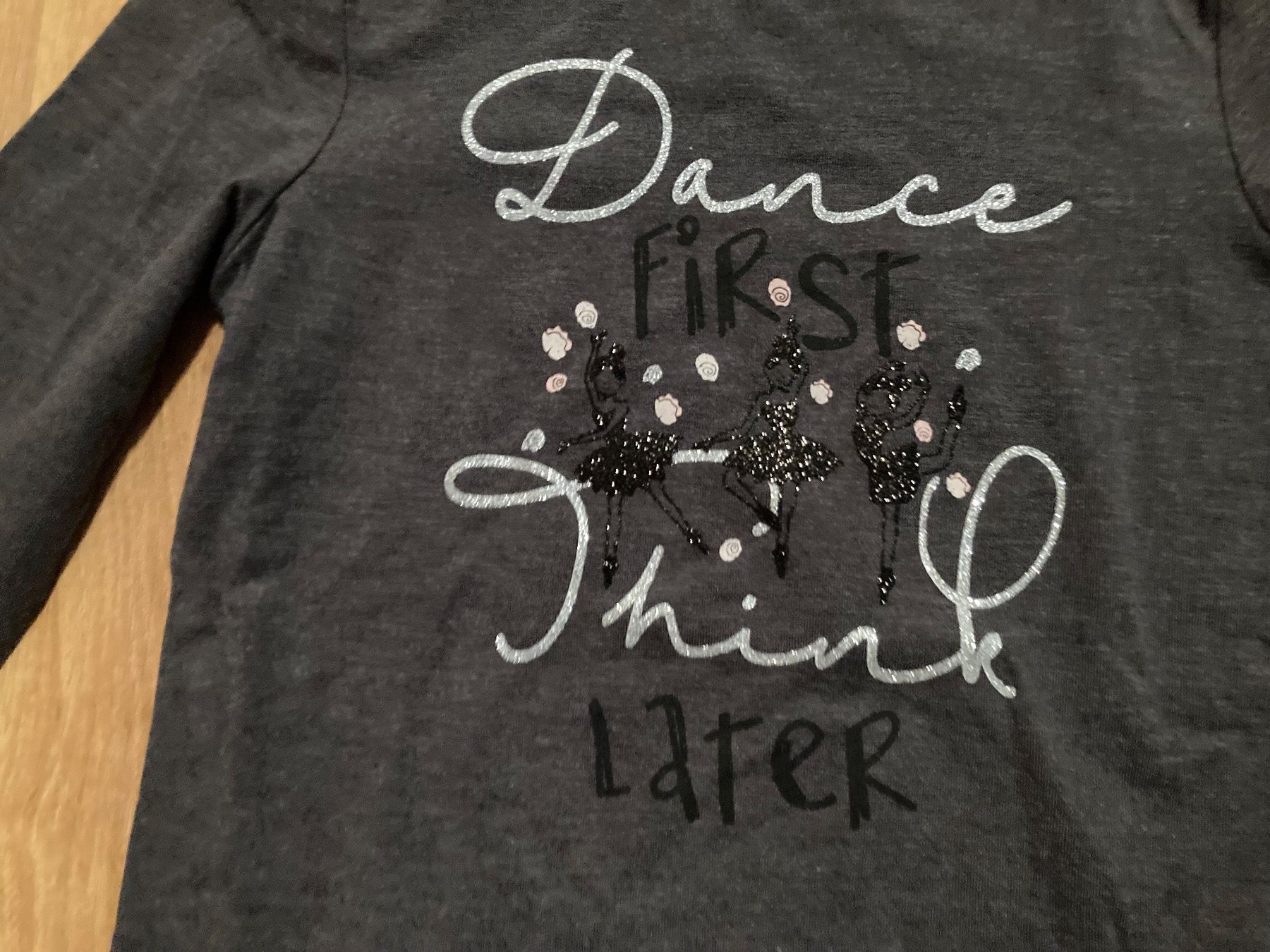 Maglioni & Felpe: Langarmshirt Dance Mädchen Gr. 110 – Usato da Emmenbrücke venduto da JJ_89 1
