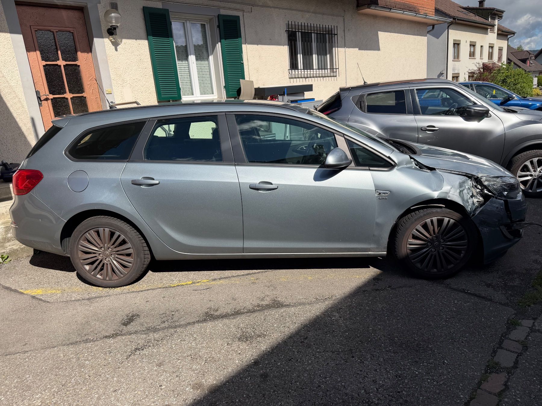 Opel Automobili: Unfallwagen Opel Astra J – Usato da Hunzenschwil venduto da JustKnow 3