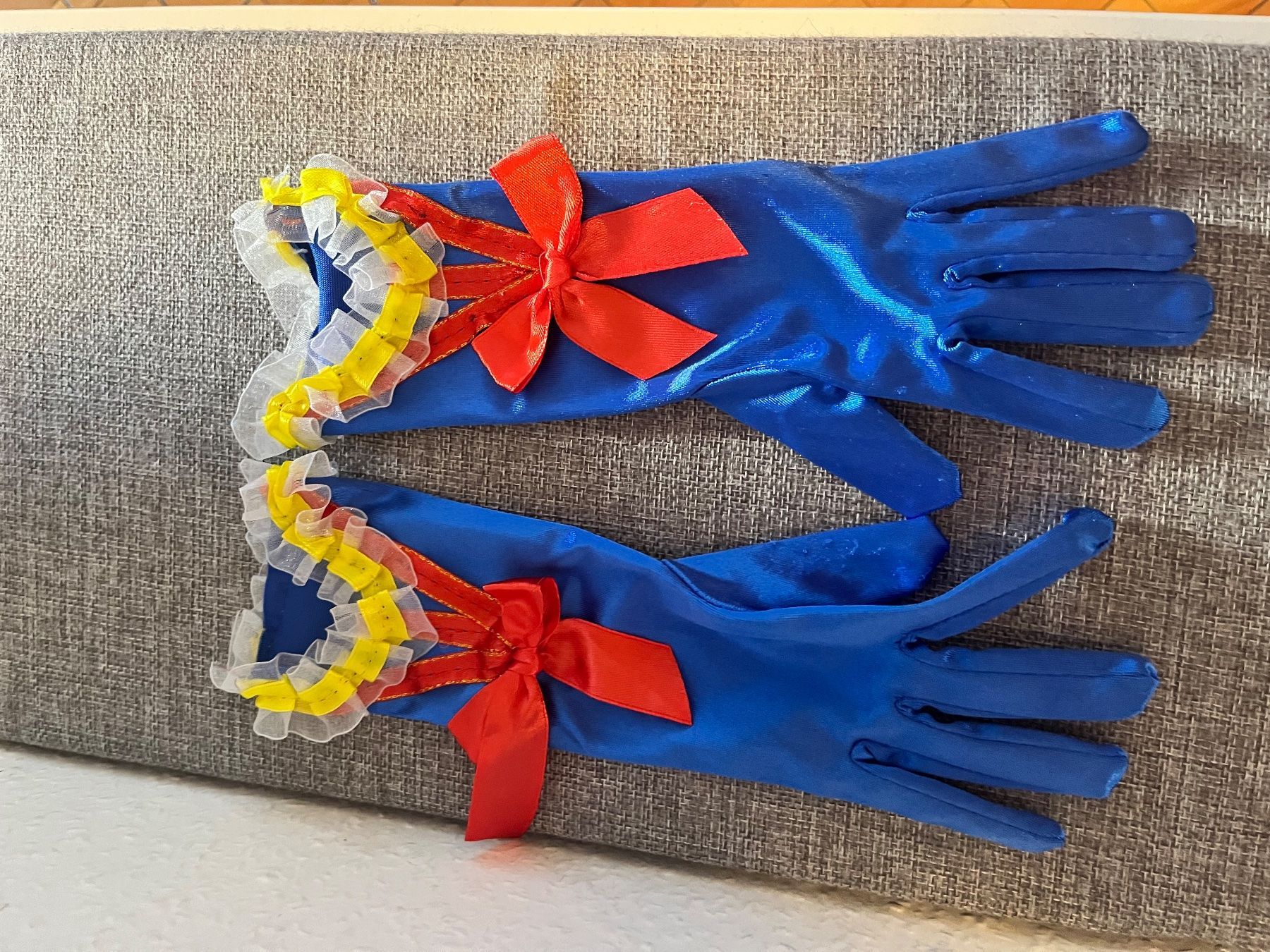 Completi: Snow White costume 120cm – Usato da Genève venduto da dmt_y25y 1