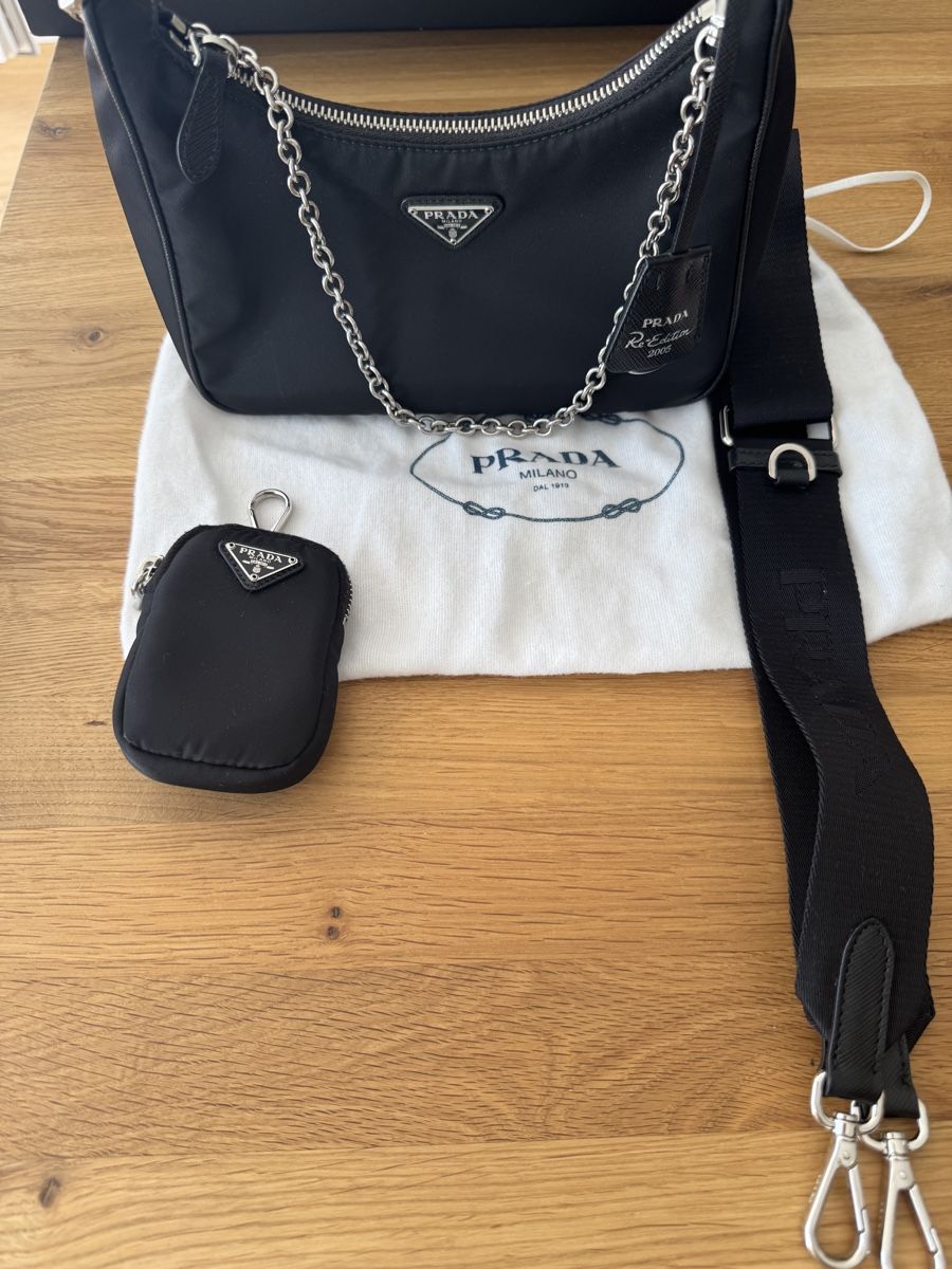 Prada Sacs femmes: PRADA Re-Edition 2005 Nylon Bag – D'occasion à Chur par Miina04
