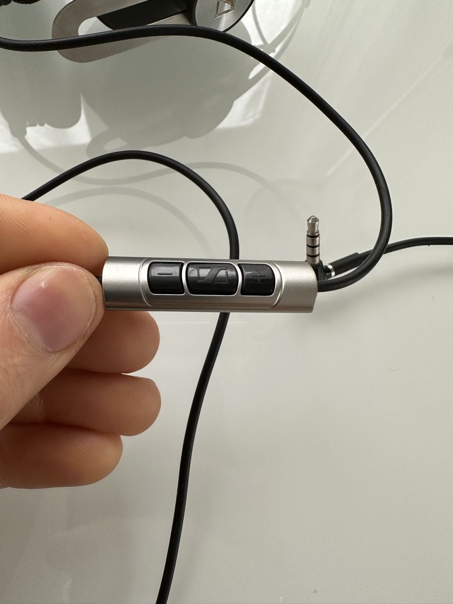 Sennheiser Cuffie: Sennheiser MOMENTUM On-Ear Kopfhörer – Usato da Bern venduto da Runnit 5