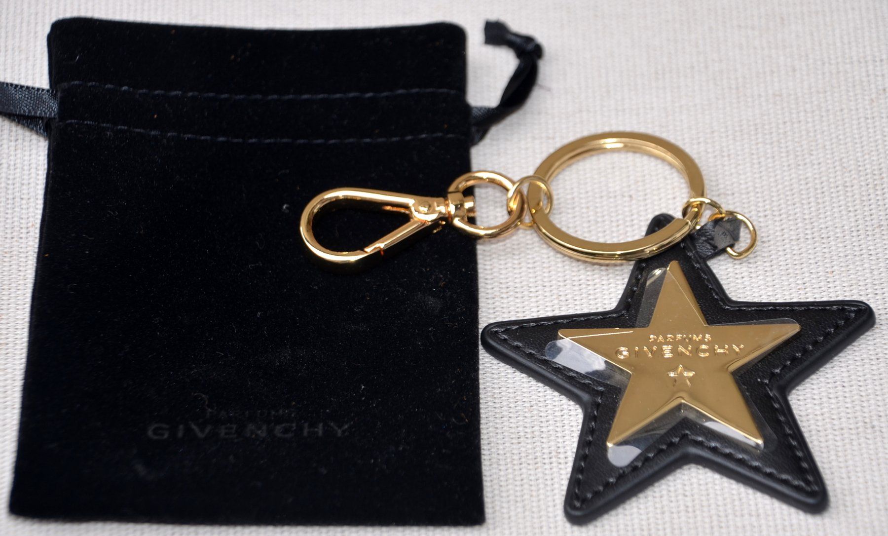 Givenchy Portachiavi: Givenchy Schlüsselanhänger / porte-clés – Nuovo (secondo la descrizione) da Collonges venduto da Allegree 4