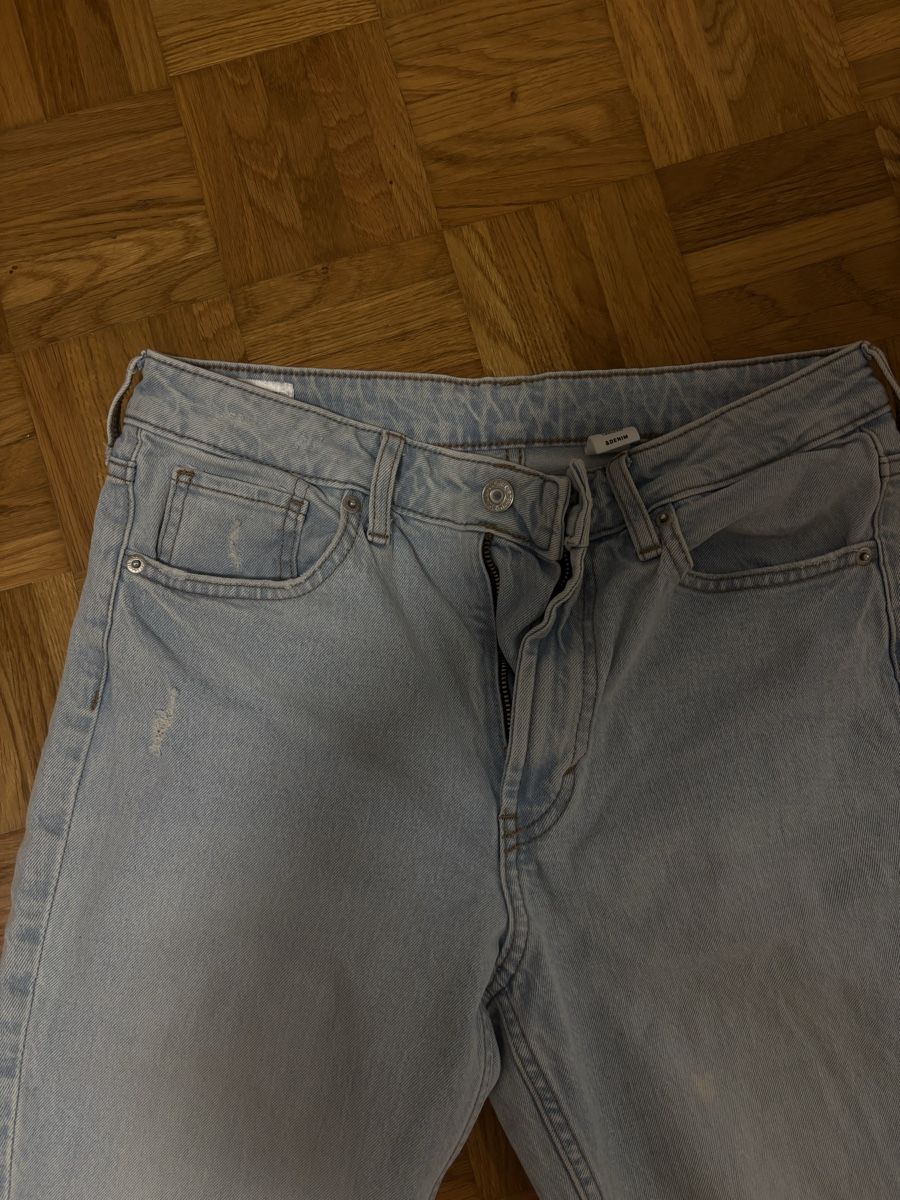H&M Jeans: Hellblaue Jeans Gr. 36/38 mit Rissen H&M – Usato da Tann venduto da Dina.q 3