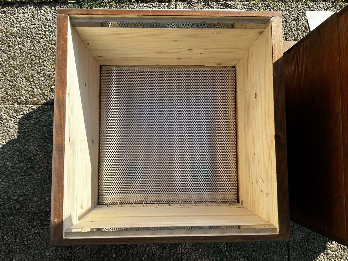 Bienenhäuser: Ruches Dadant Blatt – Neu und originalverpackt aus Echallens von wha_sjz5 5