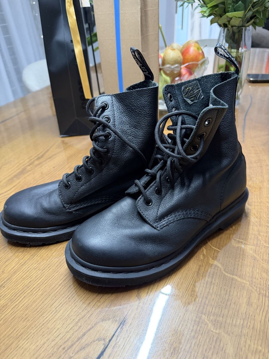 Scarpe da donna: Schwarze Lederstiefel, Grösse 41, NEU – Nuovo (secondo la descrizione) da Bern venduto da Janne.KN