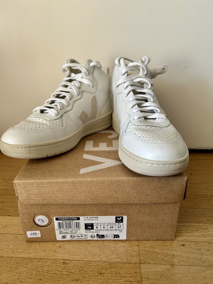 Veja Scarpe da donna: Veja Sneakers V-15 Sneakers extra-white 39 – Usato da Schwerzenbach venduto da Kazingstar