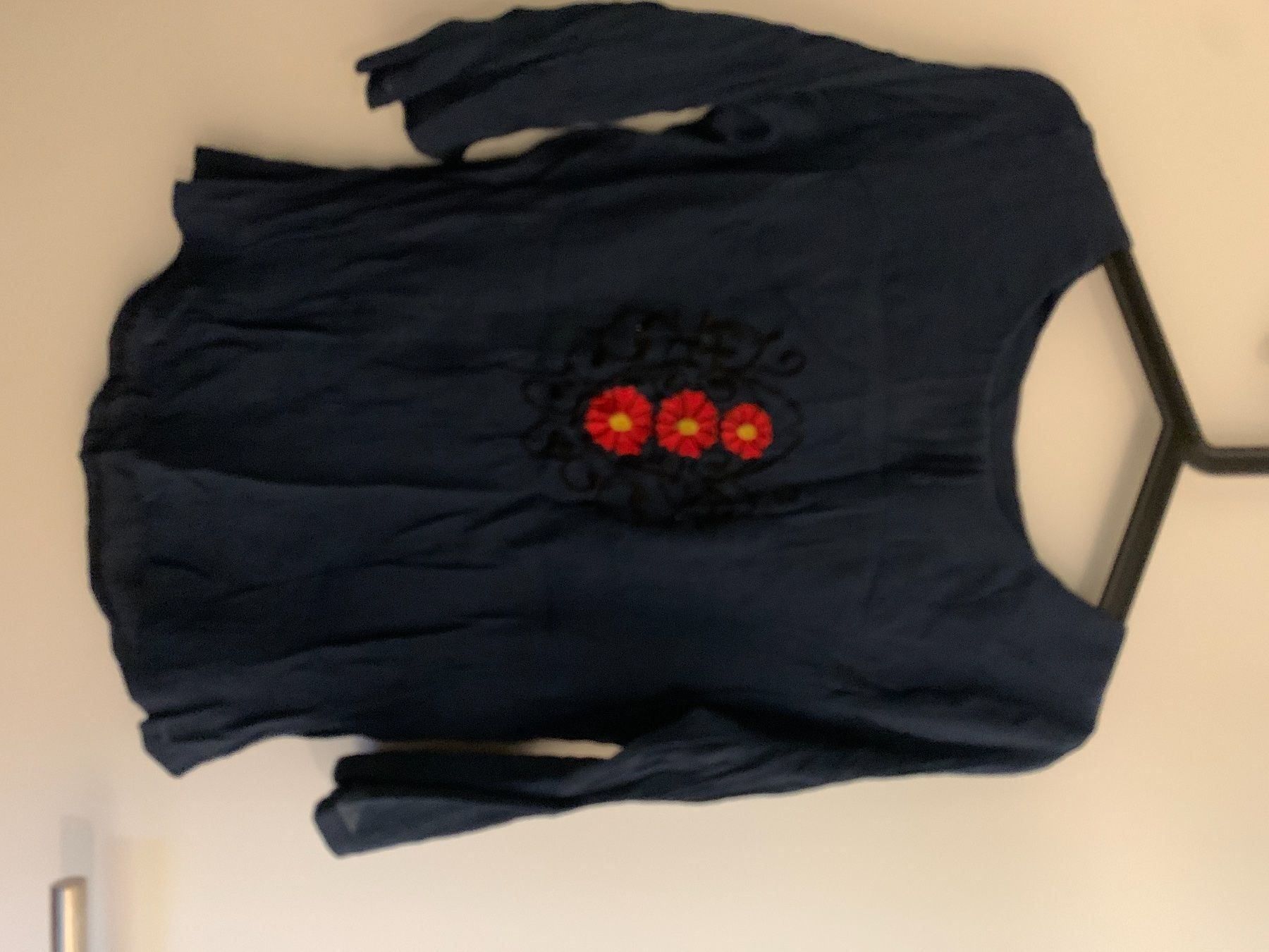 Camicette: Shirt with Embroidery details – Nuovo (secondo la descrizione) da Zürich venduto da Alpen209
