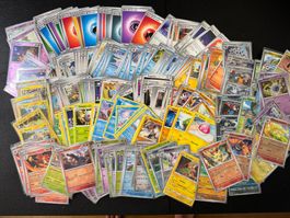 Lot von 340 Pokémon Karten